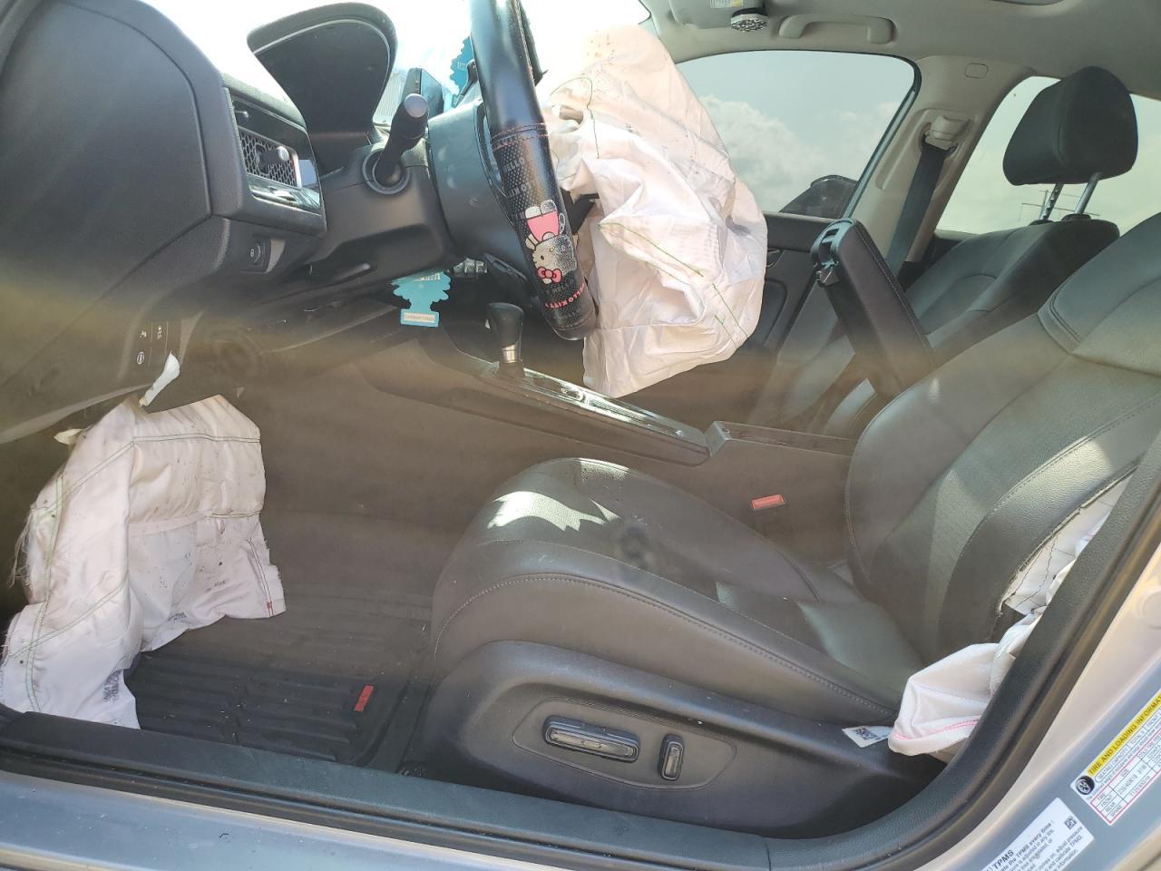 2022 Honda Civic Touring - Image 7