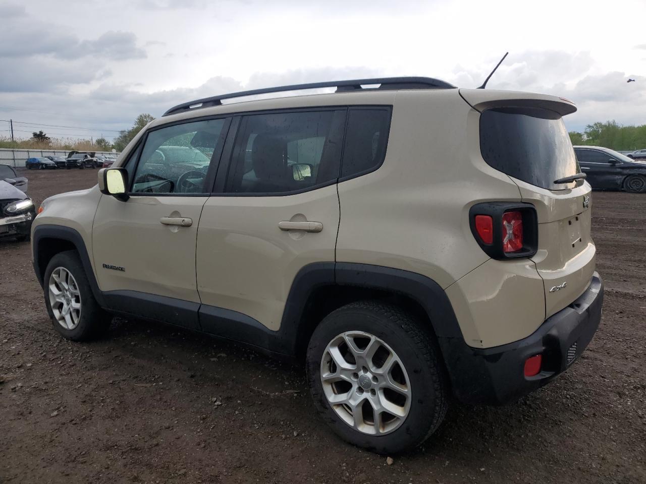 2015 Jeep Renegade Latitude - Image 2