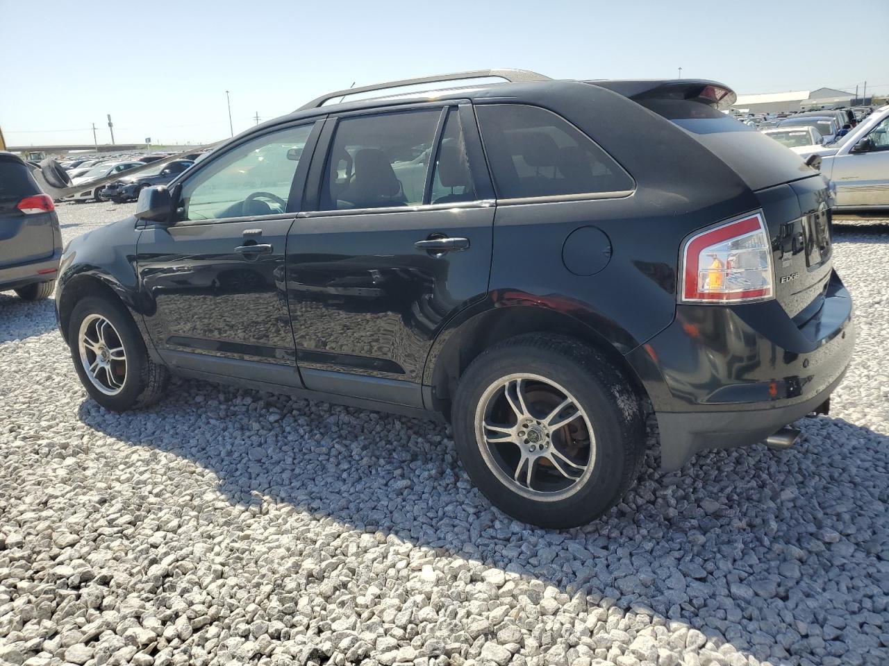 2024 Chevrolet Equinox Ls - Image 2