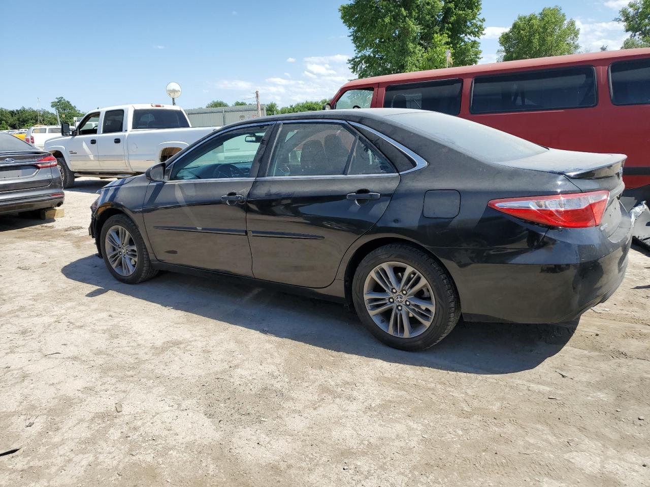 2016 Toyota Camry Le - Image 2