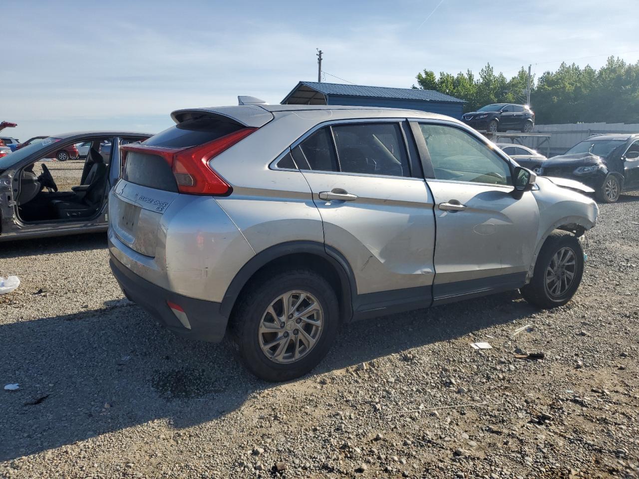 2019 Mitsubishi Eclipse Cross Es - Фото 3