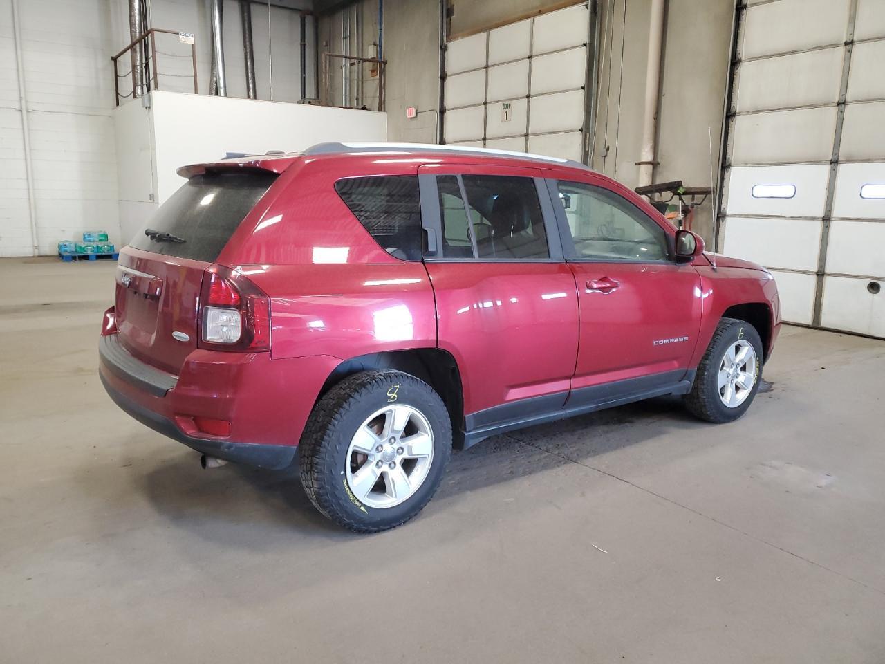 2016 Jeep Compass Latitude - Image 3