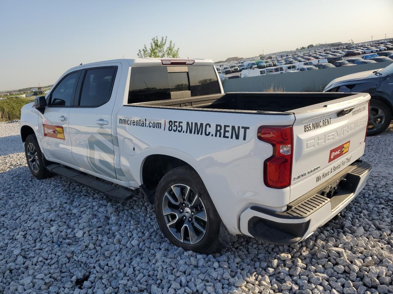 2024 Chevrolet Silverado K1500 Rst - Фото 2