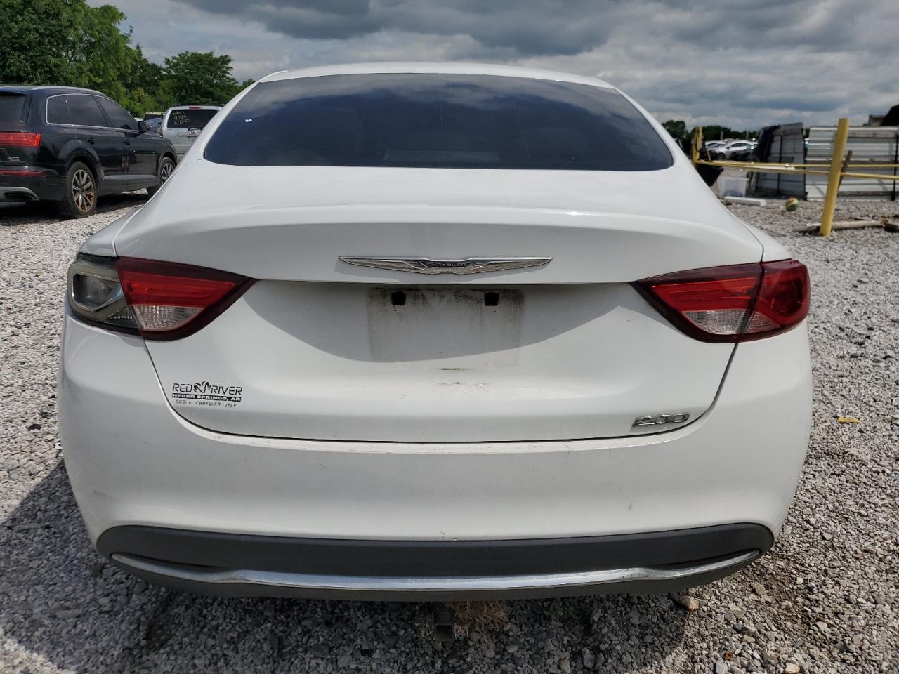 2015 Chrysler 200 Limited - Фото 6