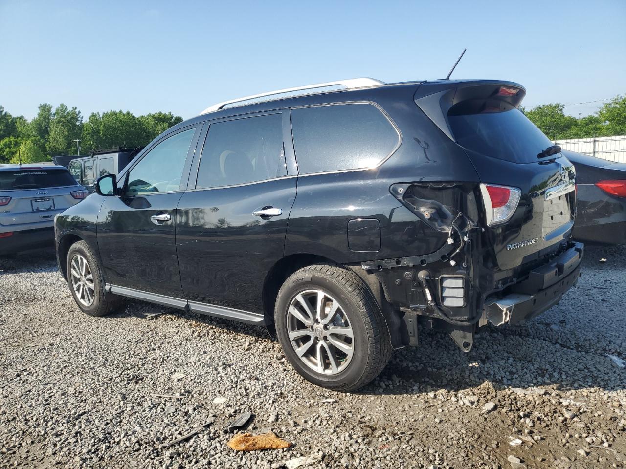 2015 Nissan Pathfinder Sv - Image 2