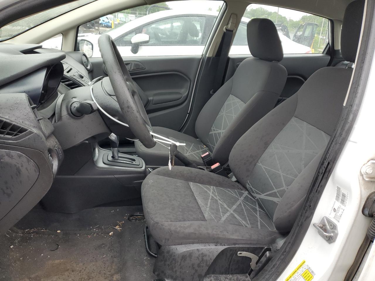 2014 Ford Fiesta S - Фото 7