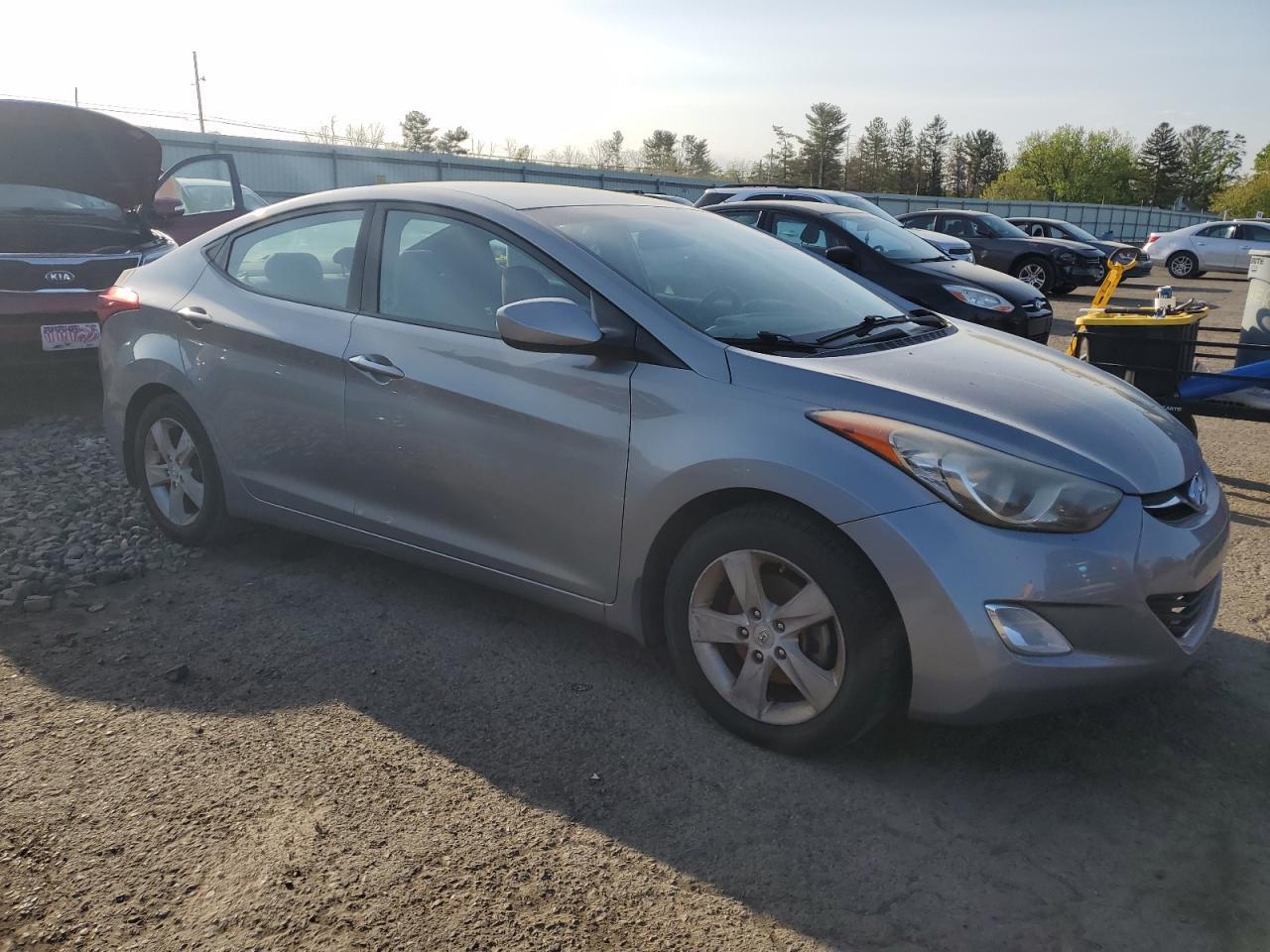 2013 Hyundai Elantra - Image 4