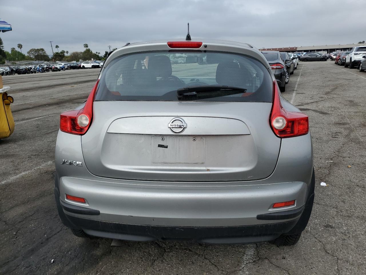 2011 Nissan Juke S - Фото 6