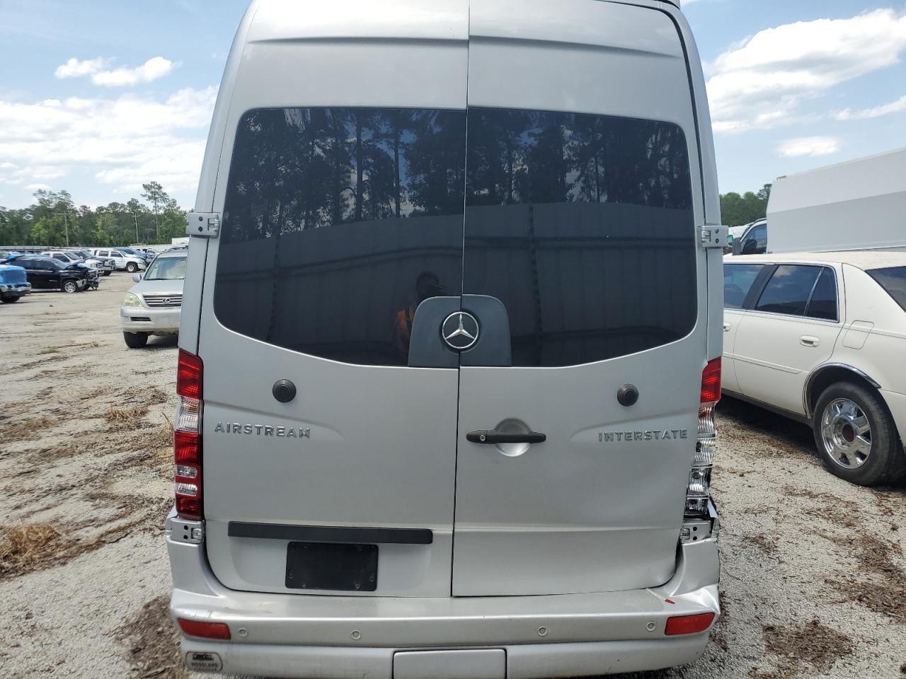 2018 Mercedes-Benz Sprinter 3500 - Image 6
