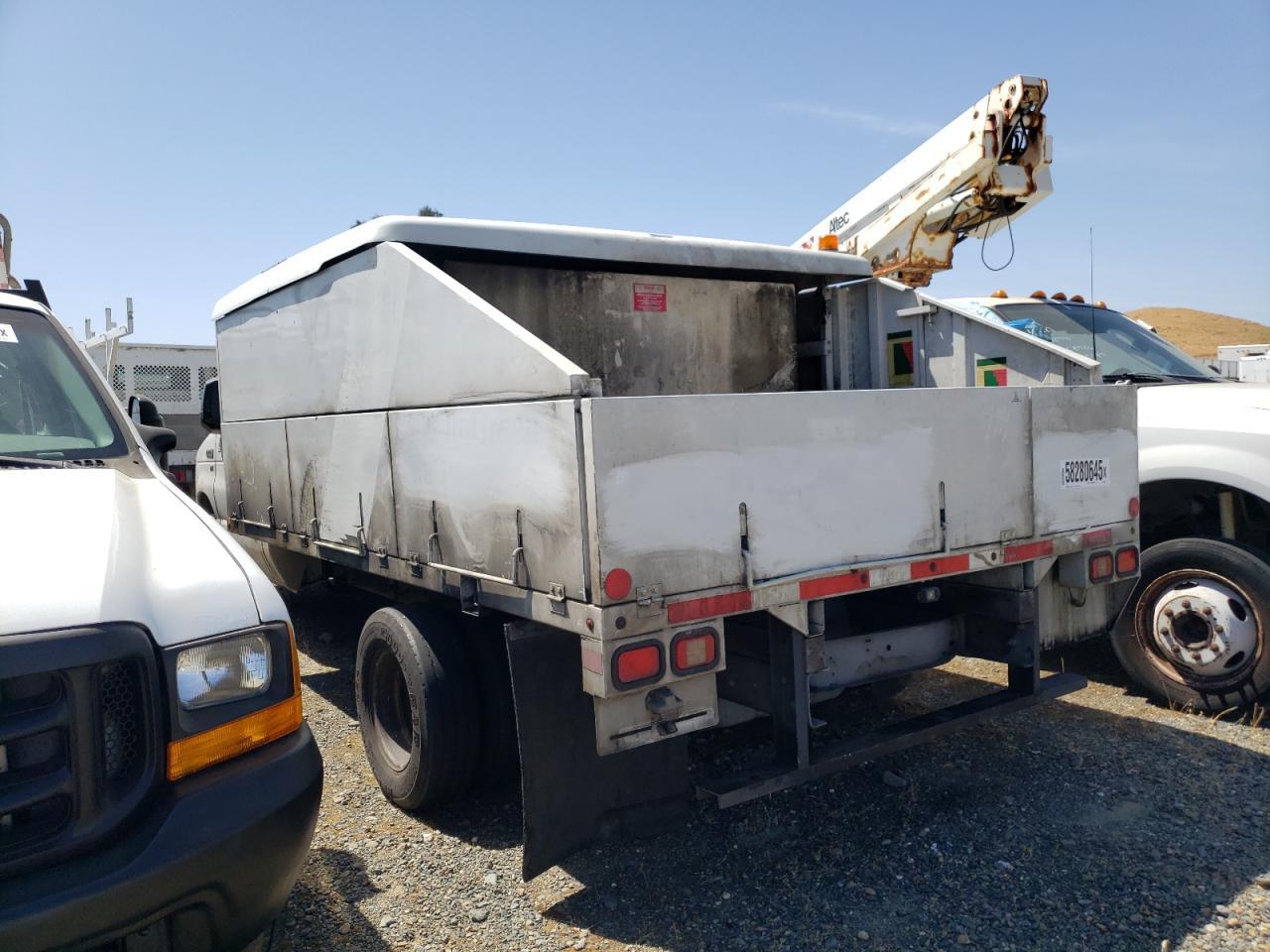 2011 Ford Econoline E450 Super Duty Cutaway Van - Фото 2