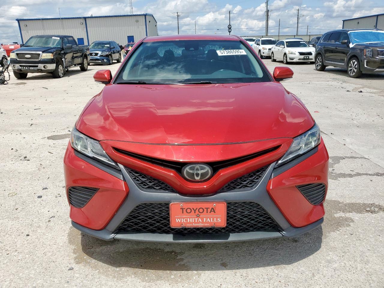 2020 Toyota Camry Se - Image 5