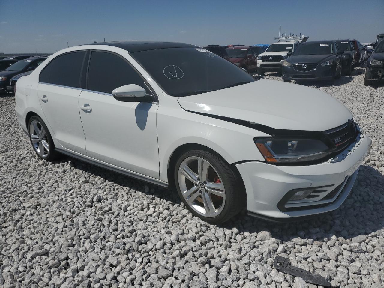 2017 Volkswagen Jetta Gli - Image 4