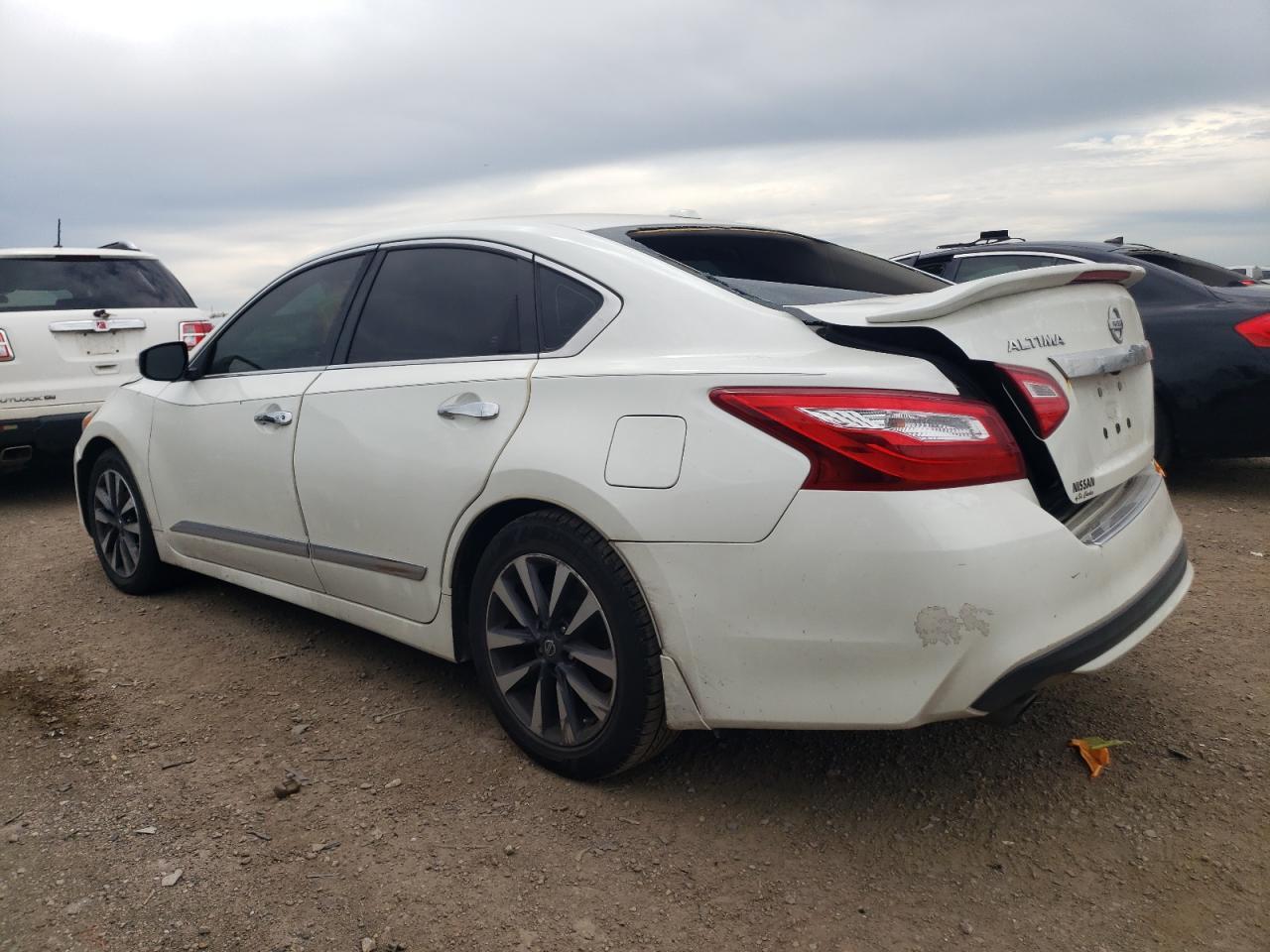 2017 Nissan Altima 2.5 - Image 2