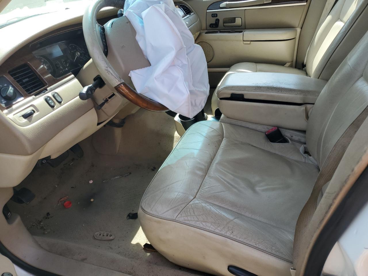 2007 Lincoln Town Car Designer - Фото 7