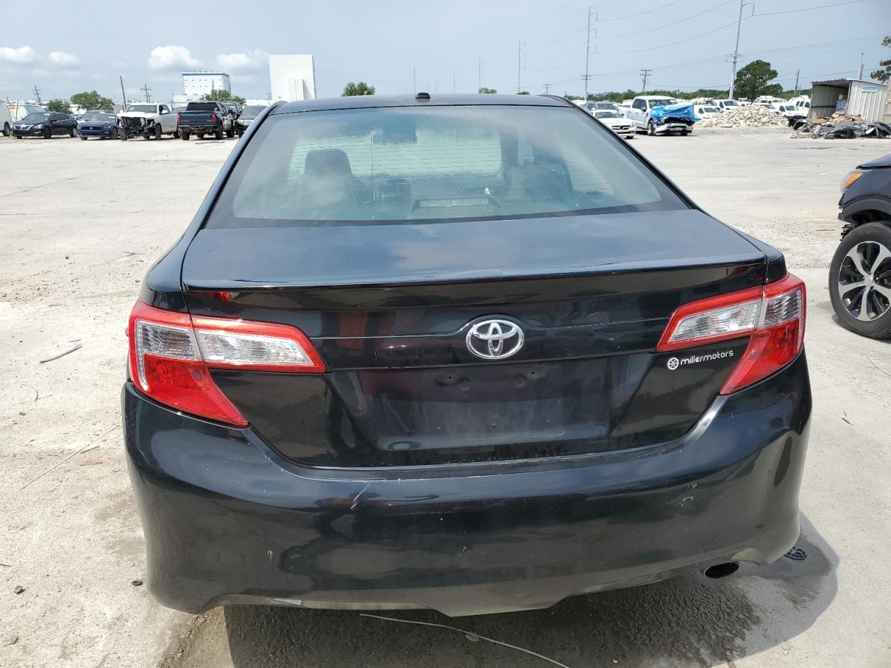 2012 Toyota Camry Base - Фото 6