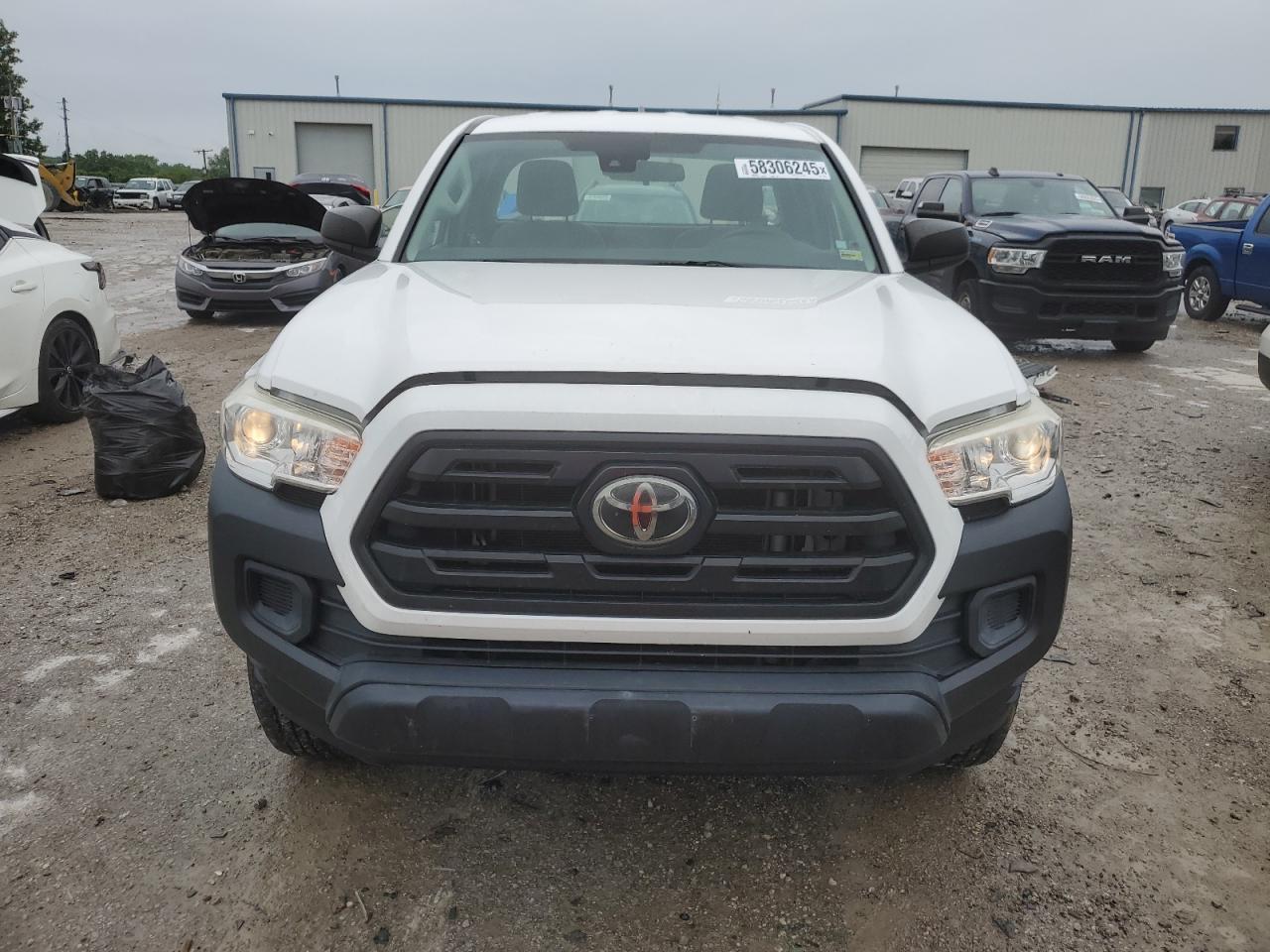 2018 Toyota Tacoma Access Cab - Image 5