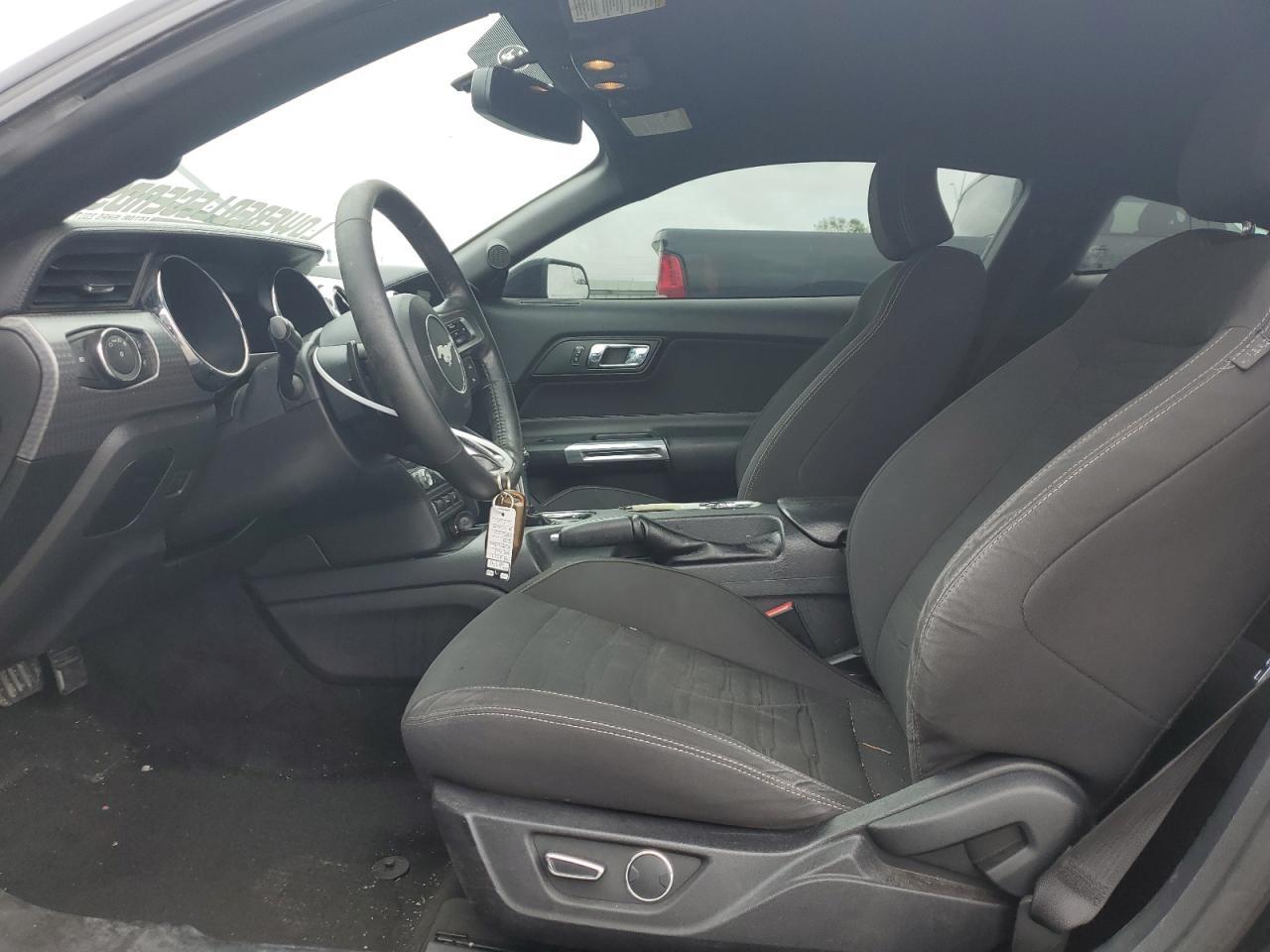 2017 Ford Mustang - Фото 7