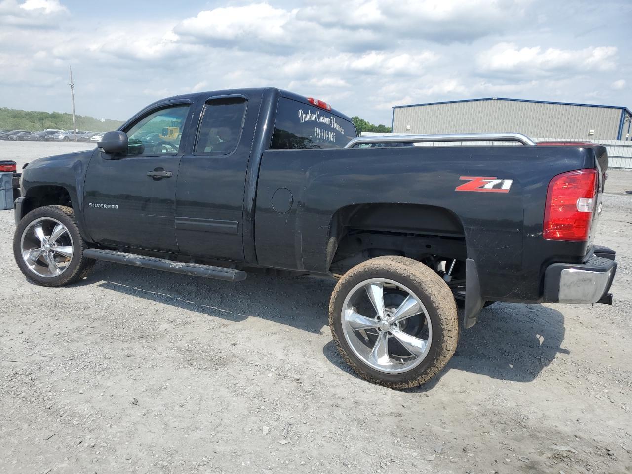 2011 Chevrolet Silverado C1500 Lt - Image 2