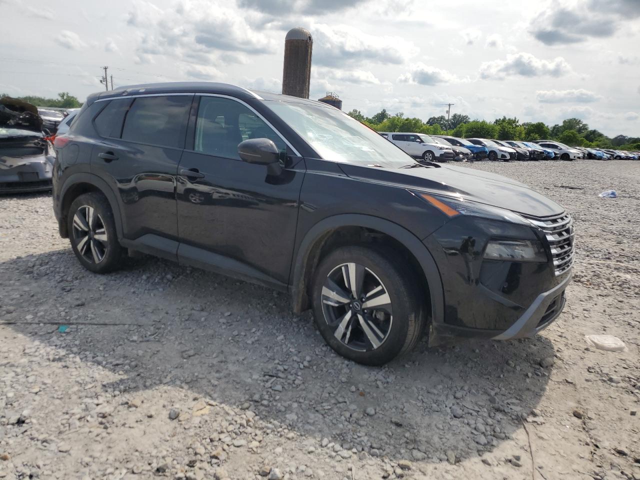 2024 Nissan Rogue Sl - Image 4