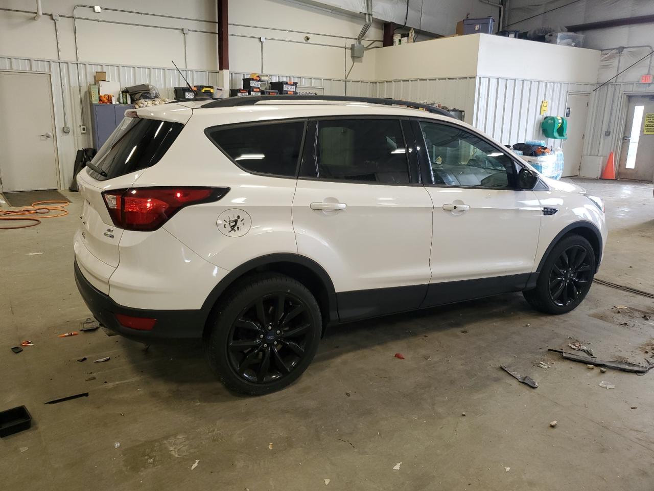 2019 Ford Escape Se - Фото 3
