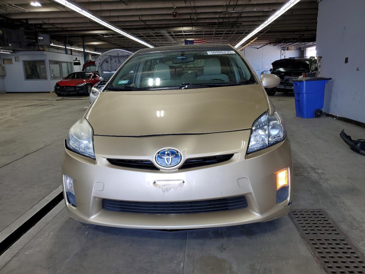 2010 Toyota Prius - Фото 5