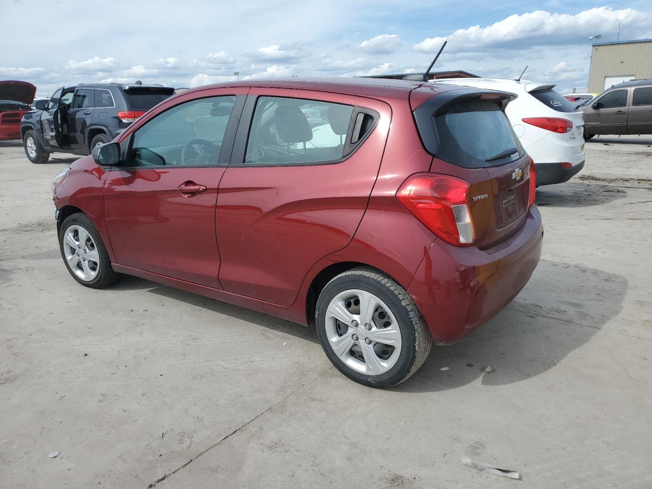 2022 Chevrolet Spark Ls - Фото 2
