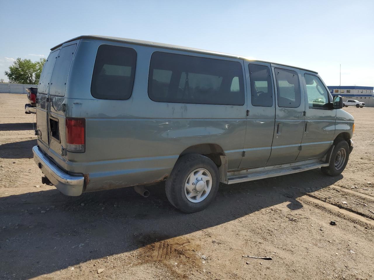 2006 Ford Econoline E350 Super Duty Wagon - Image 3