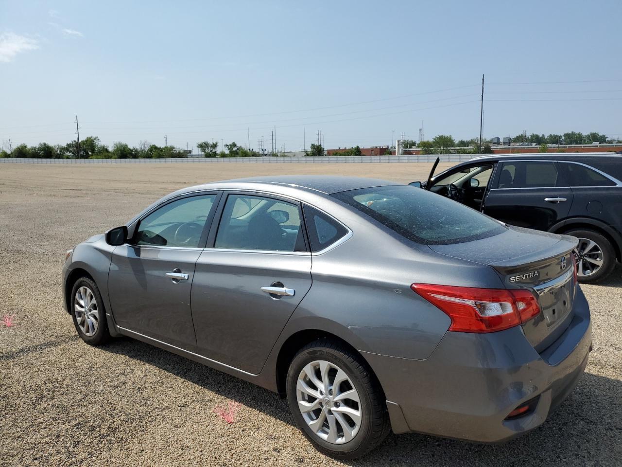 2019 Nissan Sentra S - Фото 2