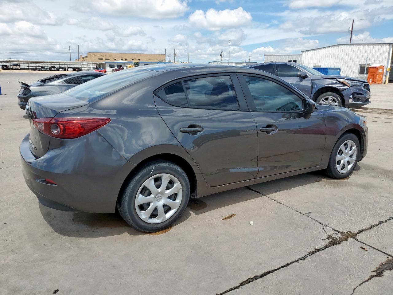 2017 Mazda 3 Sport - Фото 3