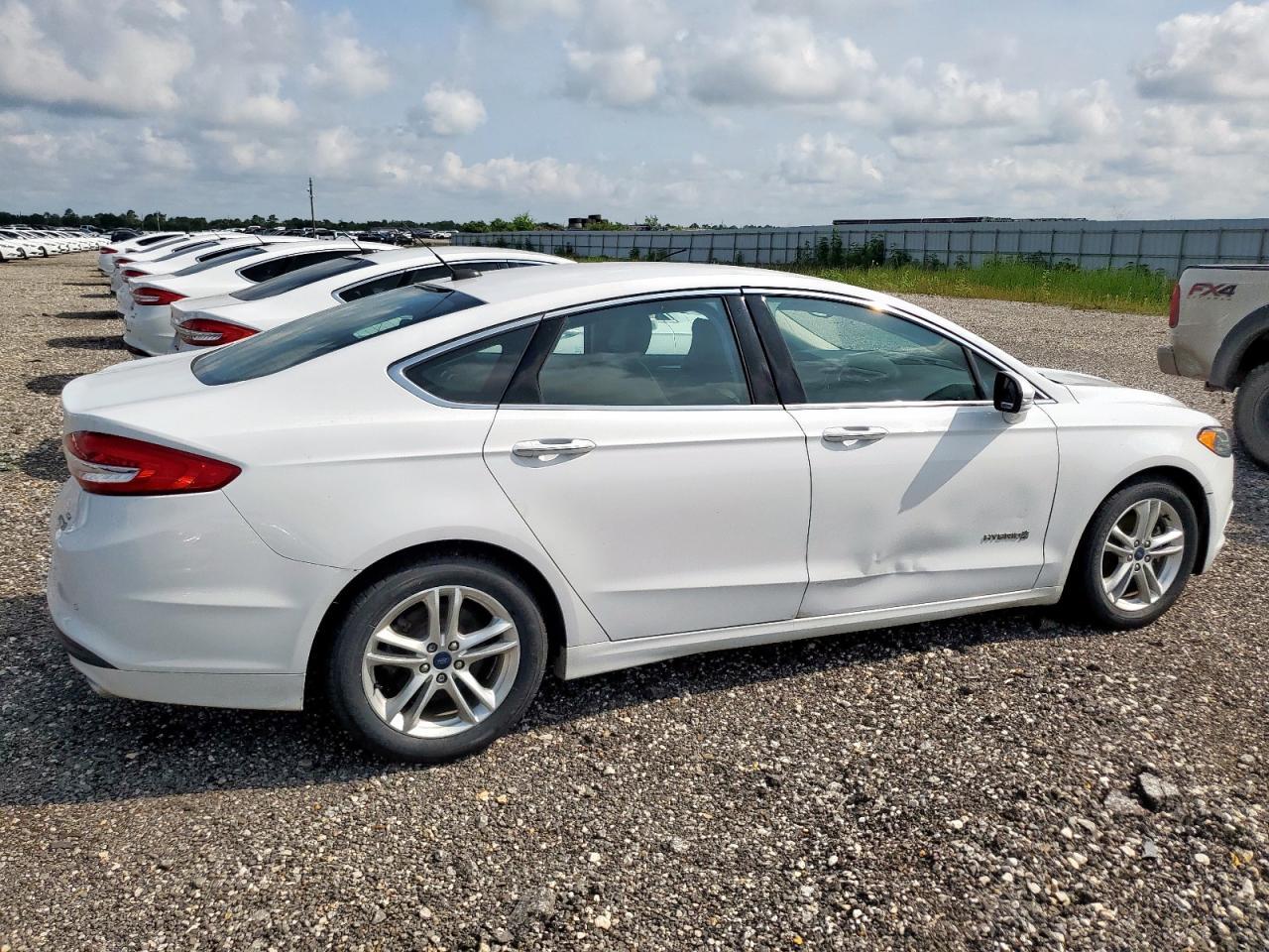 2018 Ford Fusion Se Hybrid - Image 3