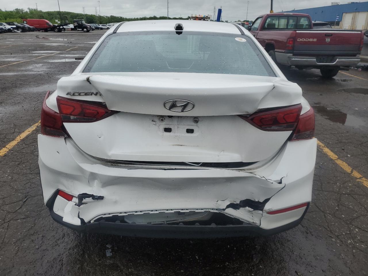 2021 Hyundai Accent Se - Фото 6