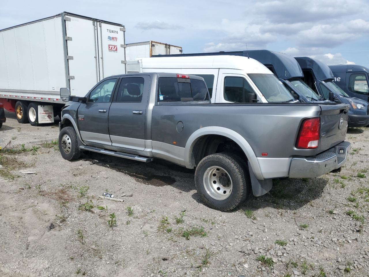 2012 Dodge Ram 3500 Laramie - Фото 2