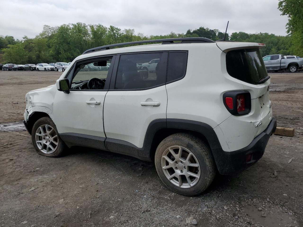 2021 Jeep Renegade Latitude - Фото 2