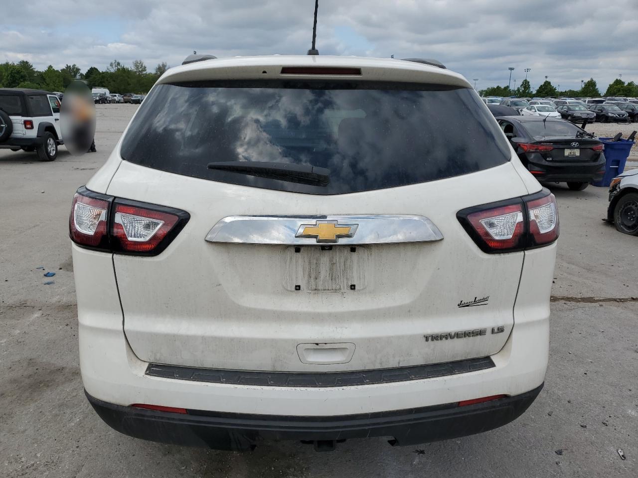 2015 Chevrolet Traverse Ls - Фото 6
