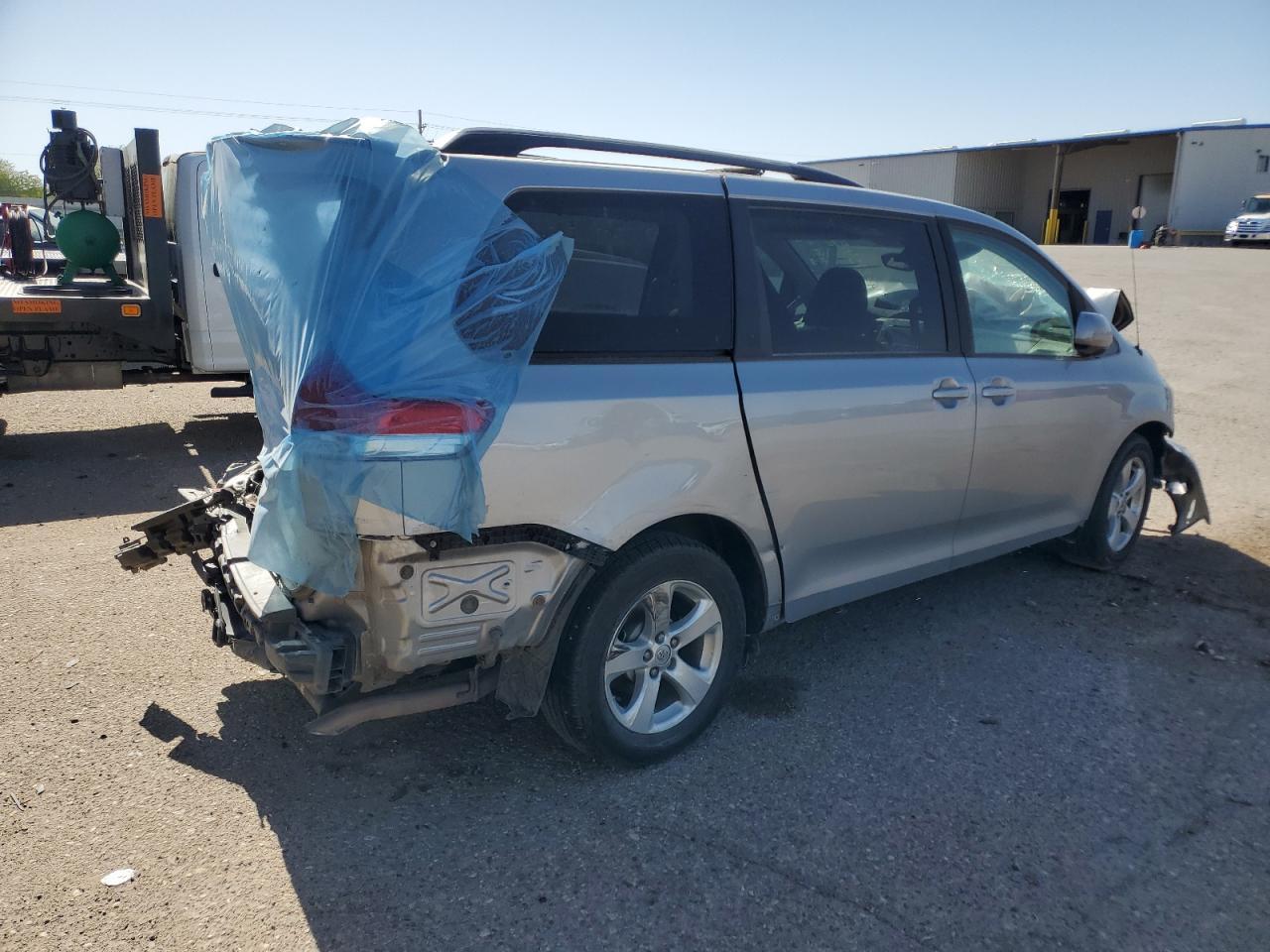 2013 Toyota Sienna Le - Фото 3