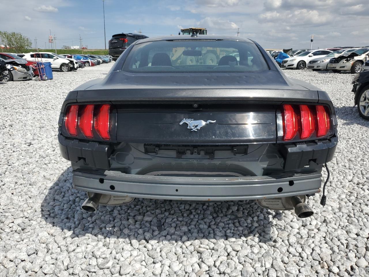 2019 Ford Mustang - Image 6