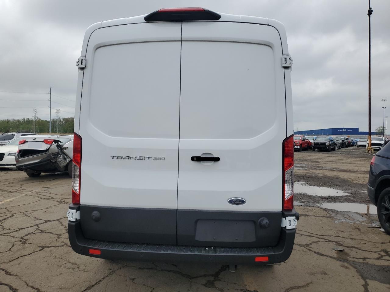 2024 Ford Transit T-250 - Фото 6
