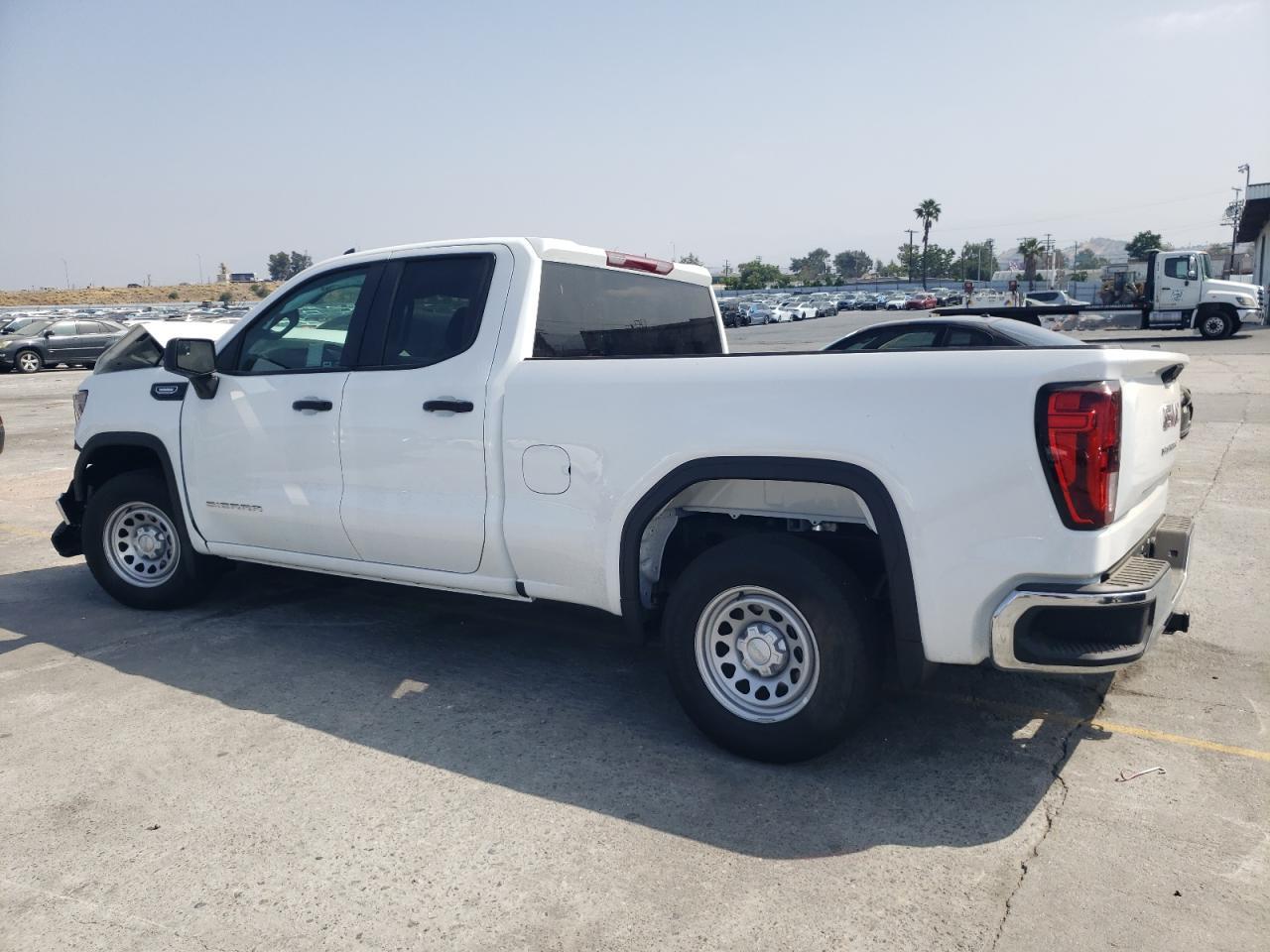2025 GMC Sierra C1500 - Фото 2