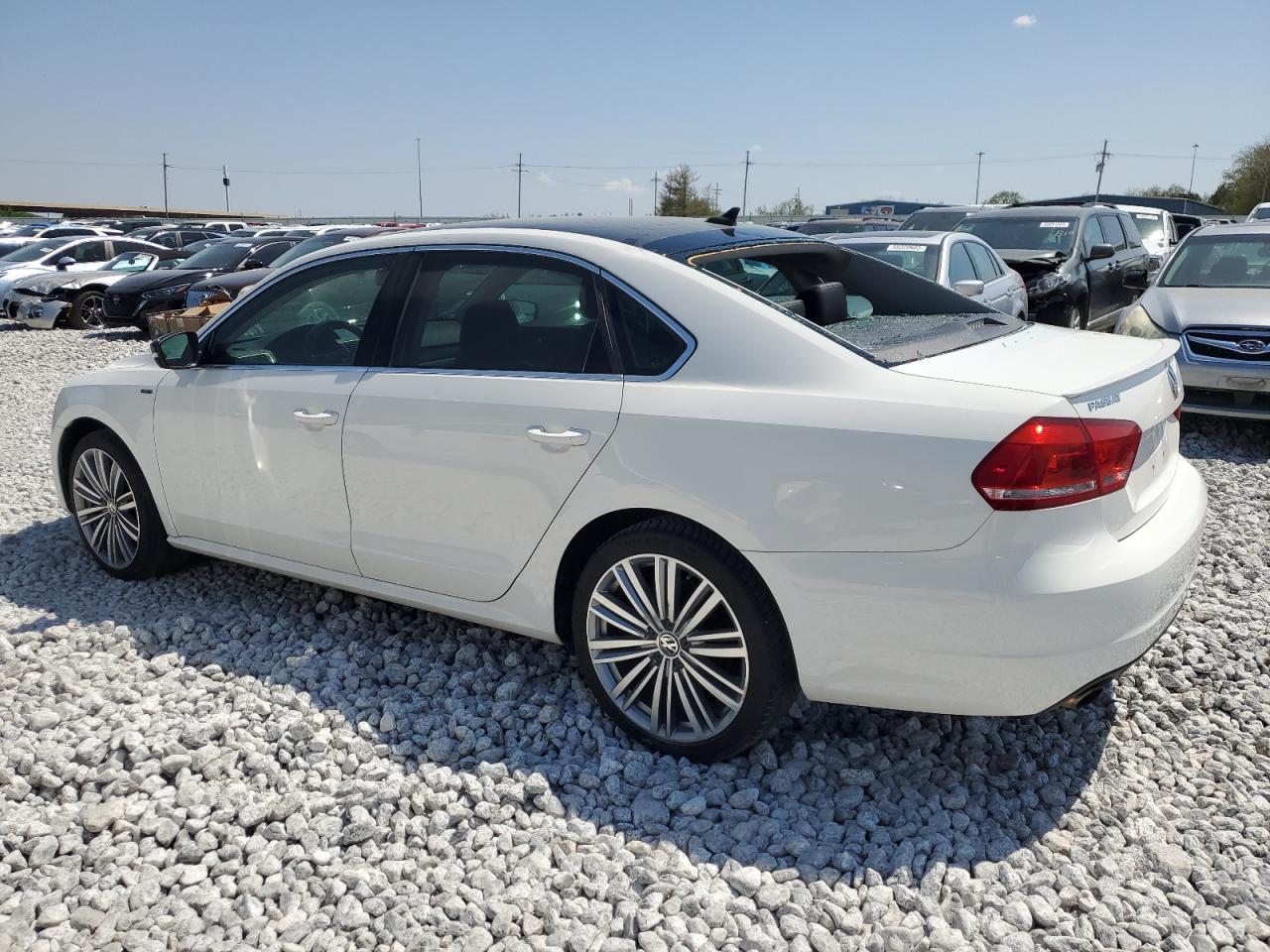 2015 Volkswagen Passat Se - Фото 2