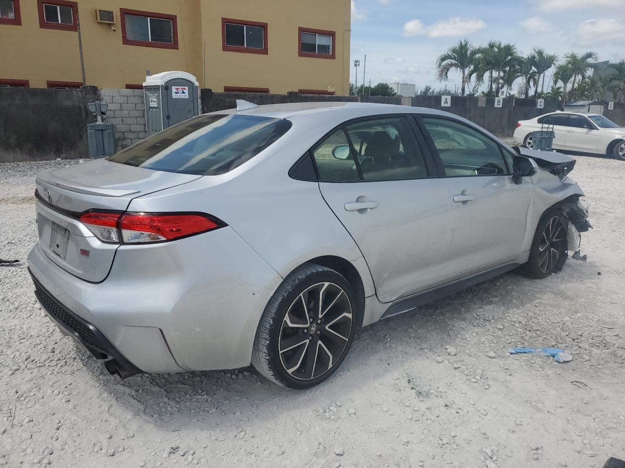 2020 Toyota Corolla Se - Фото 3