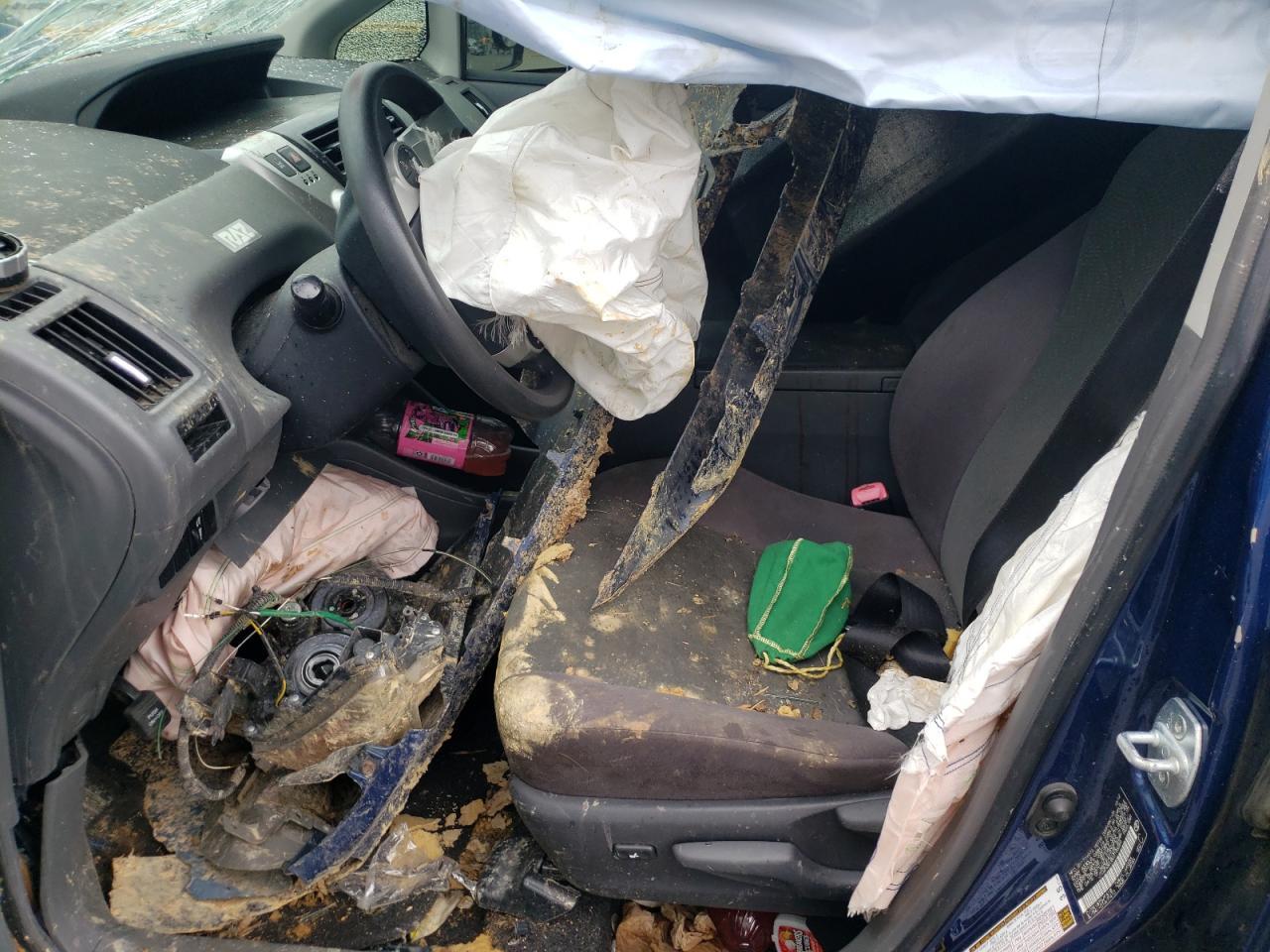 2013 Toyota Prius V - Image 7