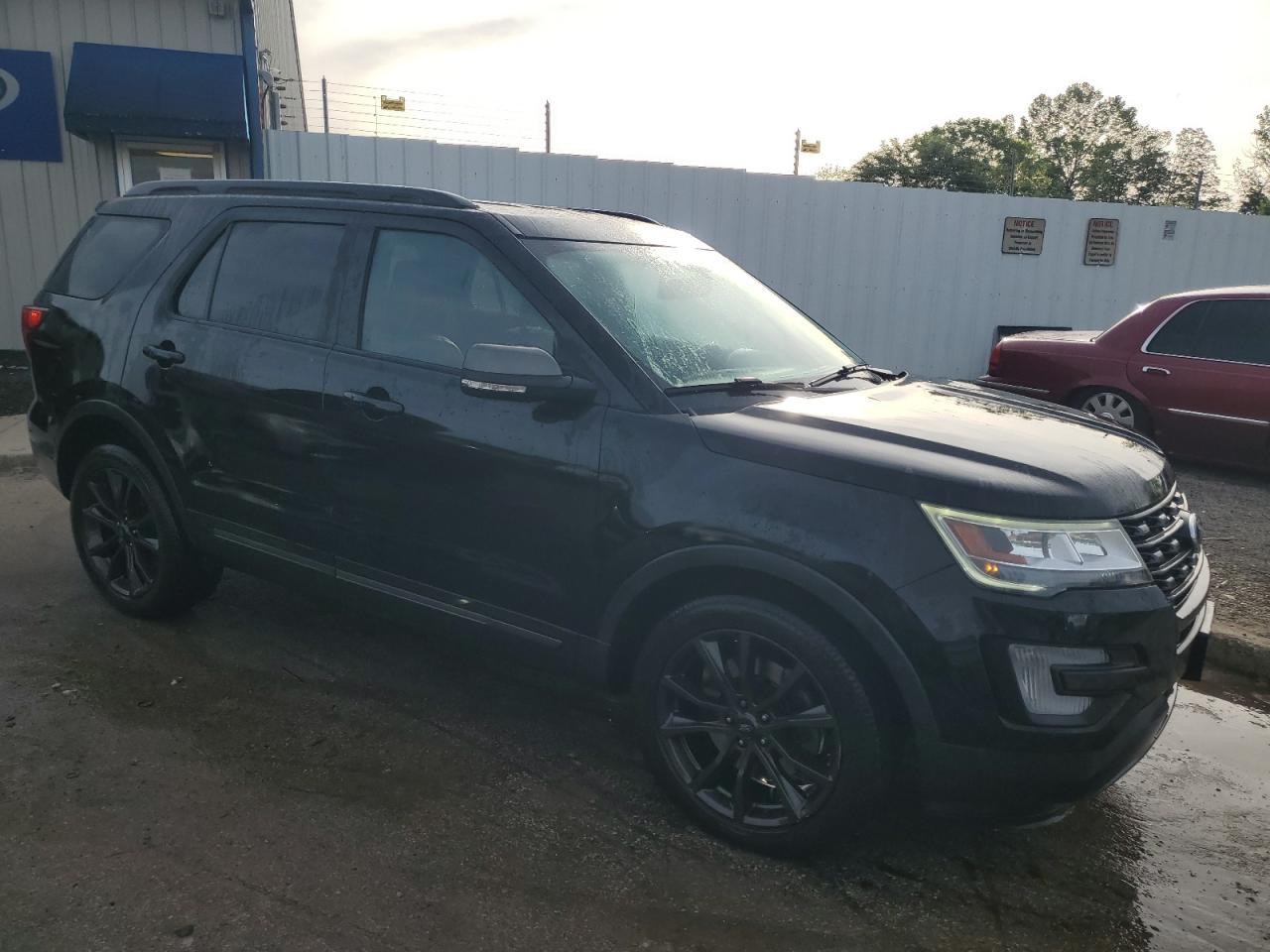 2017 Ford Explorer Xlt - Фото 4