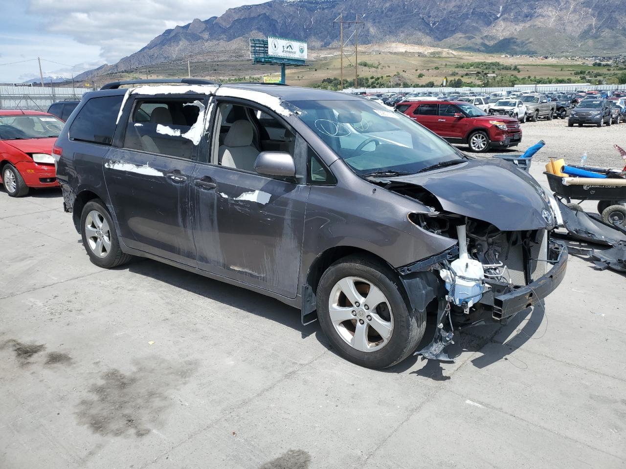 2011 Toyota Sienna Le - Фото 4