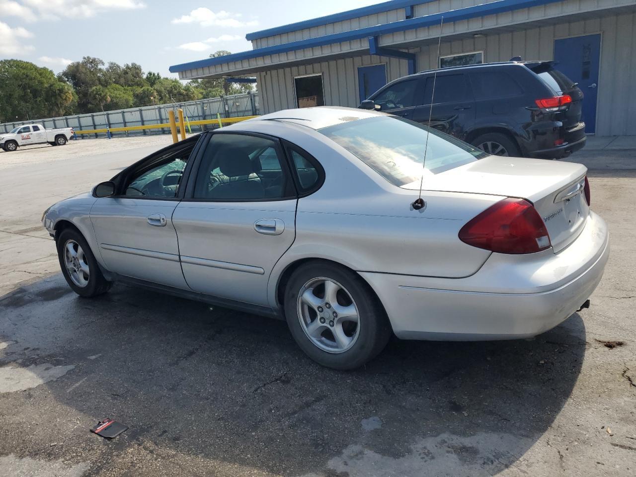 2003 Ford Taurus Ses - Фото 2