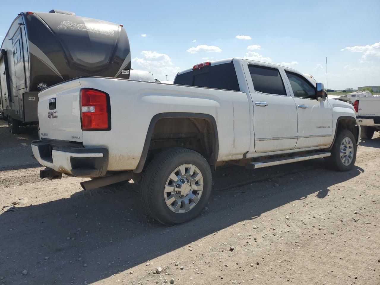 2017 GMC Sierra K2500 Denali - Фото 3