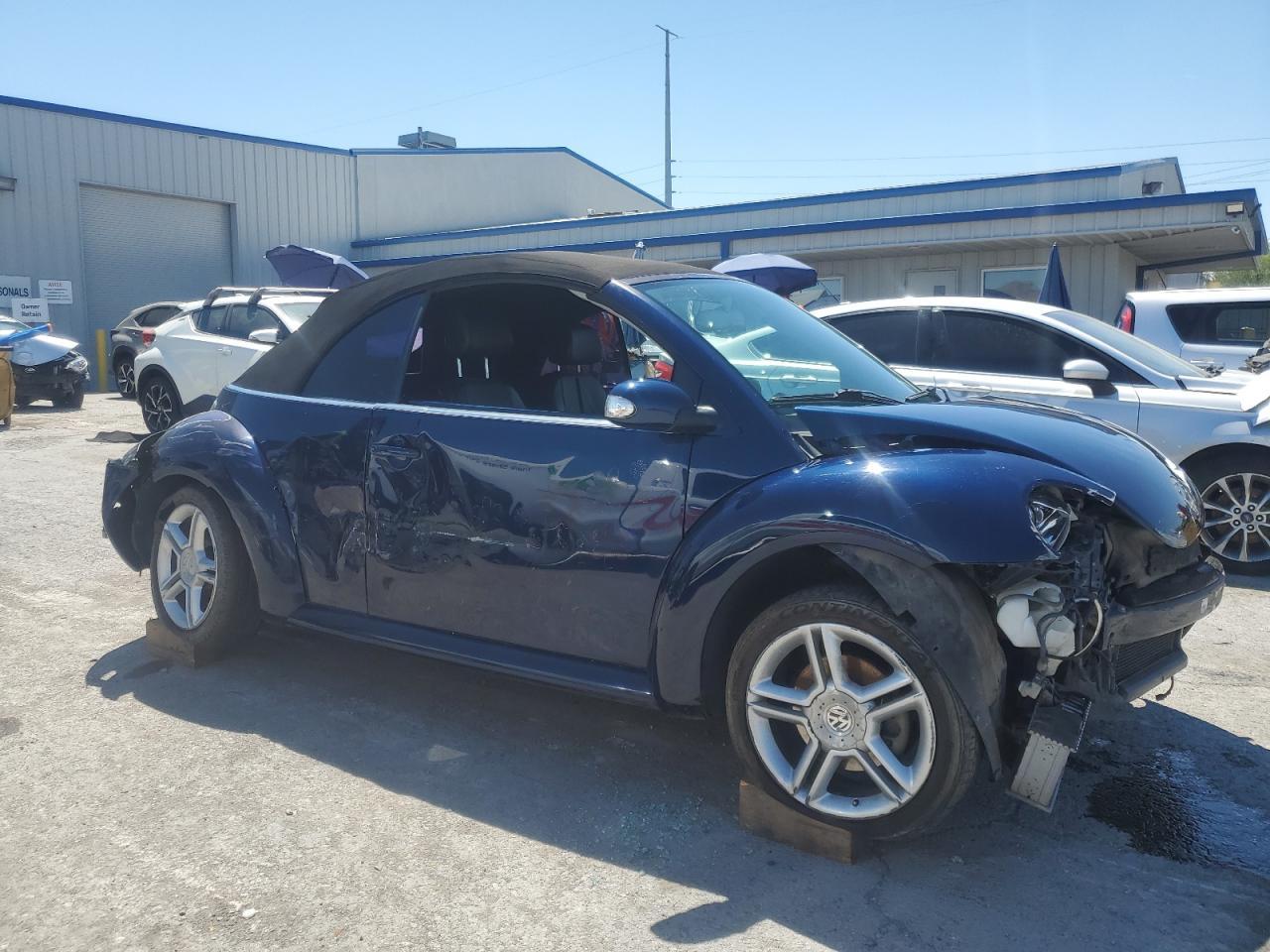 2005 Volkswagen New Beetle Gls - Фото 4