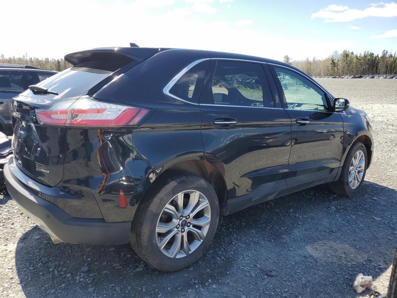 2022 Ford Edge Titanium - Фото 3