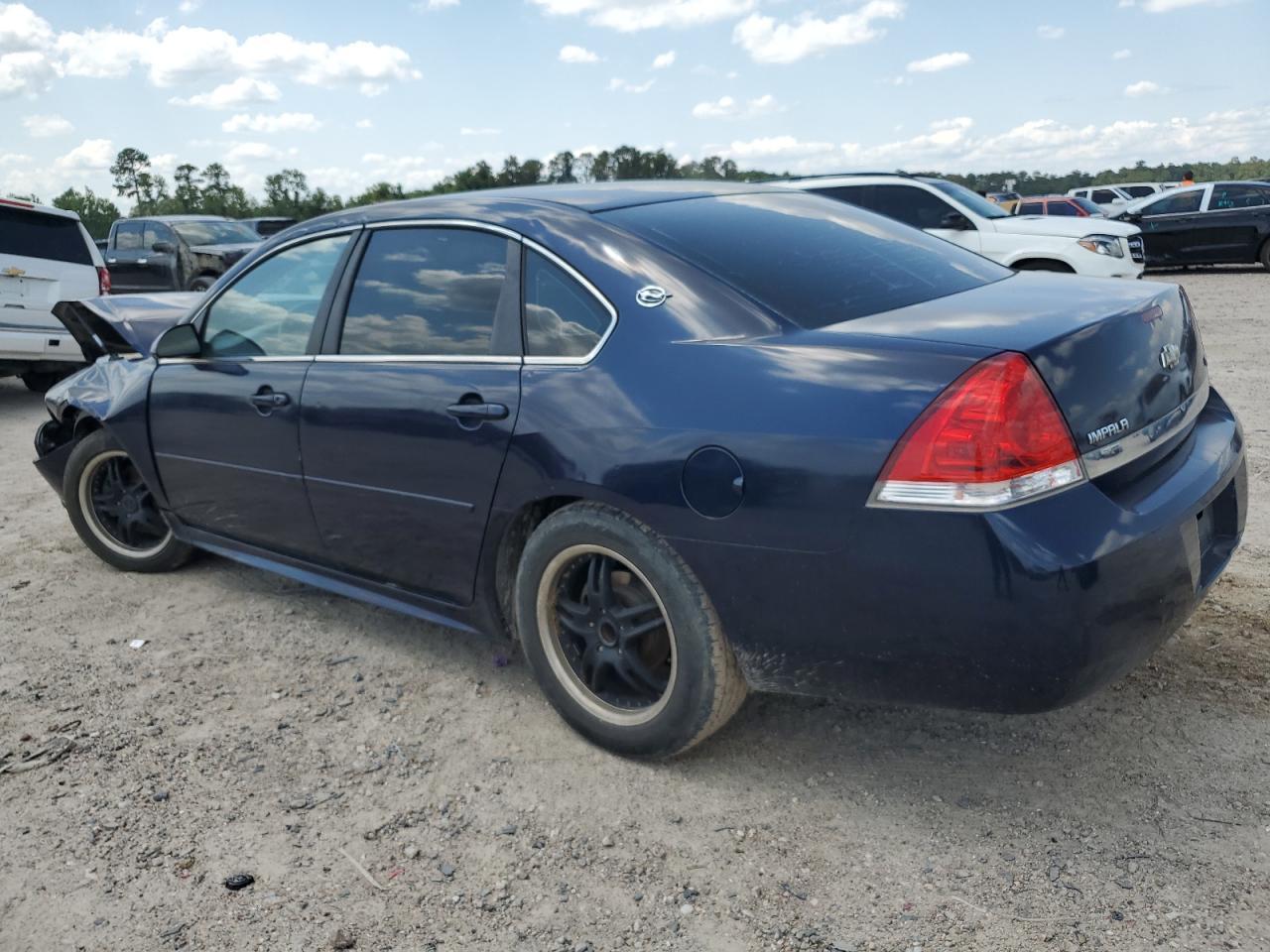2010 Chevrolet Impala Lt - Фото 2