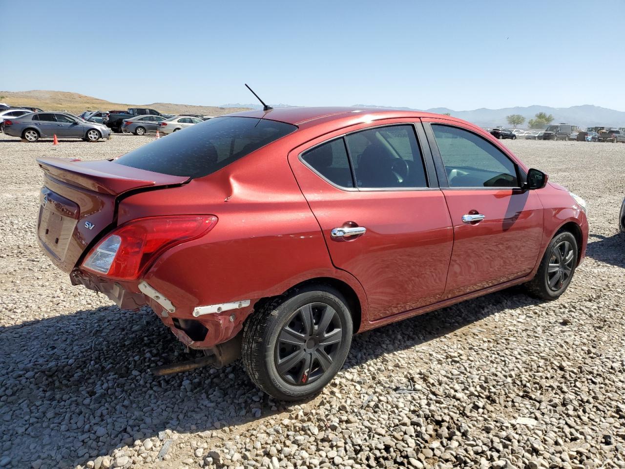 2017 Nissan Versa S - Фото 3