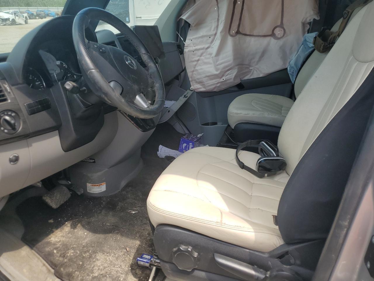 2018 Mercedes-Benz Sprinter 3500 - Image 7